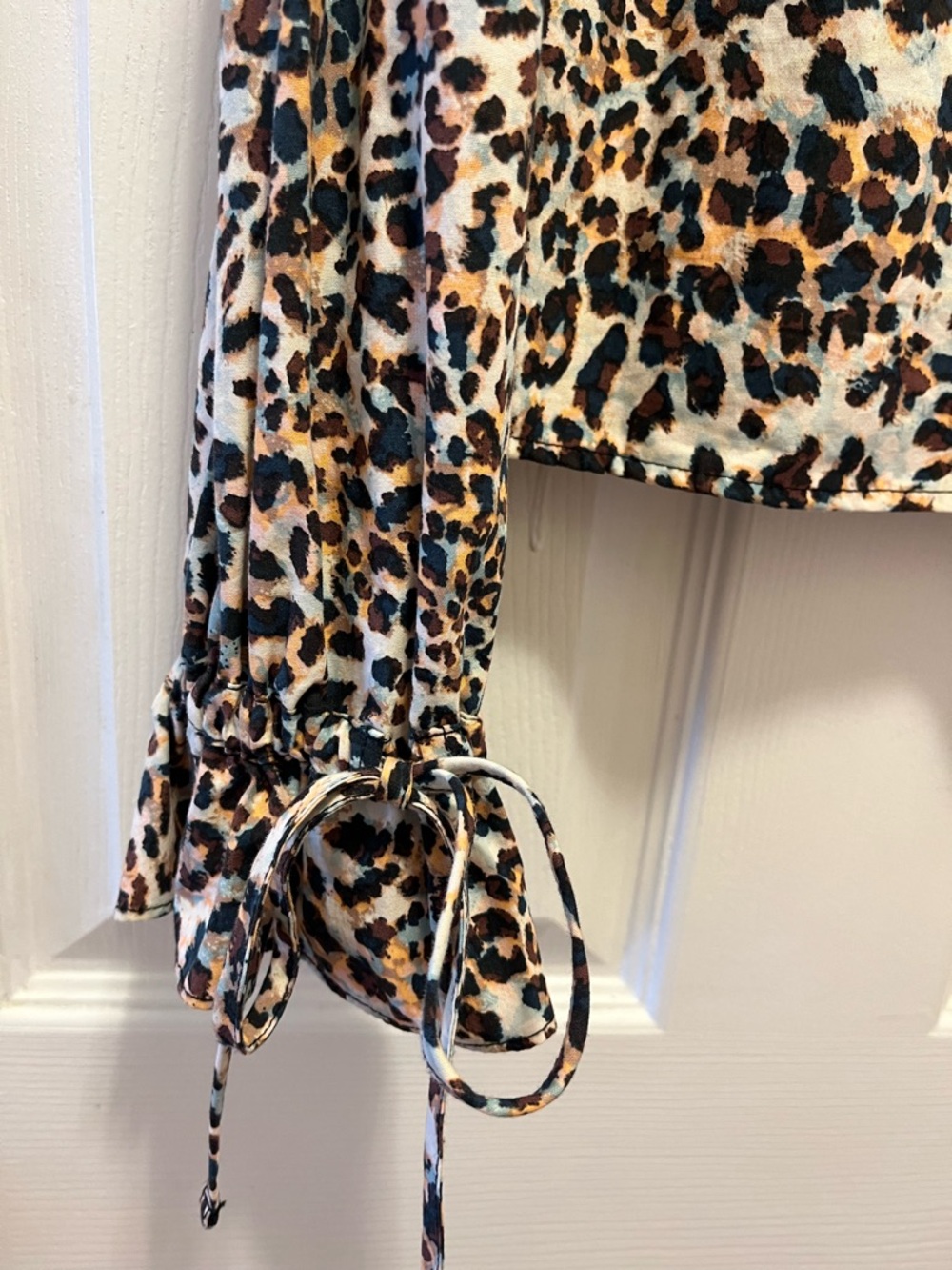 Topshop Leopard Peter Pan Collar Ruffle Blouse size 4 - Picture 13 of 15